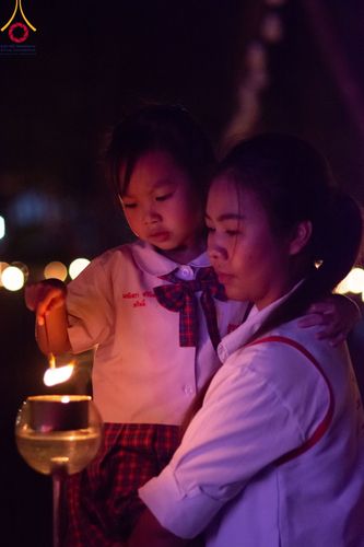 ภาพ No.109677:พิธีจุดประทีปถวายเป็นพุทธบูชา และบูชาธรรมมหาปูชนียาจารย์ วันที่ 10 มกราคม พ.ศ. 2567 ณ อนุสรณ์สถานคลองบางนางแท่น อ.สามพราน จ.นครปฐม