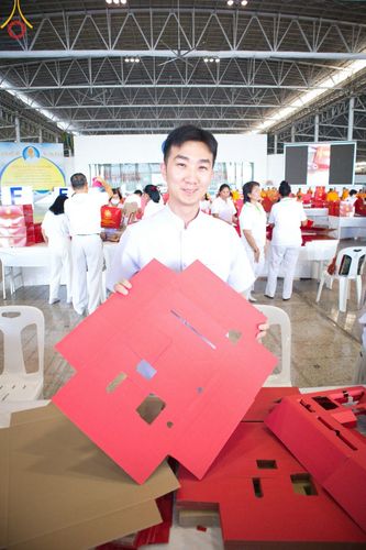 ภาพ No.210977:วันที่ 15 มีนาคม พ.ศ. 2568  บุญบรรจุกล่องไทยธรรม เพื่อถวายแด่พระสังฆาธิการ 40,000 กว่าวัดทั่วไทย ในวันคุ้มครองโลก 22 เมษายน พ.ศ. 2568