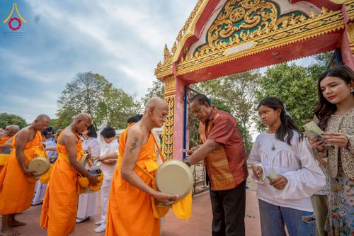 ภาพ No.278346:วันศุกร์ที่ 5 ธันวาคม พ.ศ. 2568 (วันพ่อแห่งชาติ) พิธีบรรพชาอุปสมบทหมู่ธรรมทายาท จำนวน 16 รูป โครงการบรรพชาอุปสมบทหมู่ รุ่นบูชาธรรมมหาปูชนียาจารย์ ประจำปี 2568  ณ ศูนย์ปฏิบัติธรรมและอบรมเยาวชนพระนครศรีอยุธยา จ.พระนครศรีอยุธยา