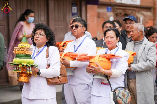 ภาพ No.129870:พิธีตัดปอยผมและแห่นาคธรรมทายาท ในโครงการบรรพชา 1,250 รูป ณ แดนประสูติ สวนลุมพินี ประเทศเนปาล วันที่ 2 มีนาคม พ.ศ. 2567