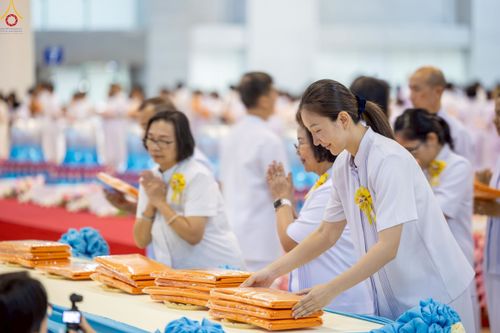 ภาพ No.240853:วันพุธที่ 27 สิงหาคม พ.ศ. 2568 พิธีทอดผ้าป่าเพื่อสร้างอาคาร  82 ปี หลวงพ่อธัมมชโย สมทบกฐินวัดพระธรรมกาย และกฐิน 30,000 วัดทั่วประเทศ ครั้งที่ 1