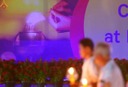 ภาพ No.124915:พิธีเวียนประทักษิณและจุดมาฆประทีป ในวันมาฆบูชา เสาร์ที่ 24 กุมภาพันธ์ พ.ศ. 2567 ณ พระมหาธรรมกายเจดีย์ วัดพระธรรมกาย