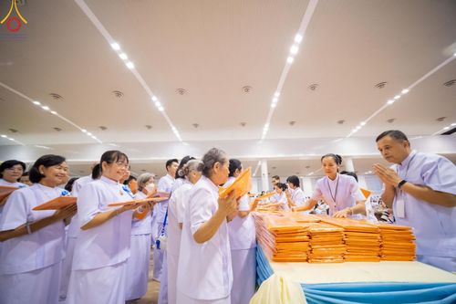 ภาพ No.154658:พิธีทอดผ้าป่าสมทบกฐินวัดพระธรรมกาย และสมทบกฐิน 30,000 วัดทั่วไทย ครั้งที่ 2 ณ สภาธรรมกายสากล วัดพระธรรมกาย วันอังคารที่ 17 กันยายน พ.ศ. 2567