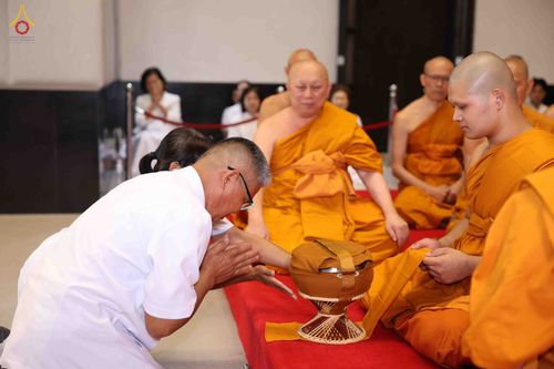 ภาพ No.341886:วันพุธที่ 29 กรกฎาคม พ.ศ. 2569 พิธีอุปสมบทสามเณรประโยค 9 นาคในพระบรมราชานุเคราะห์ ณ โบสถ์พระไตรปิฏก วัดพระธรรมกาย