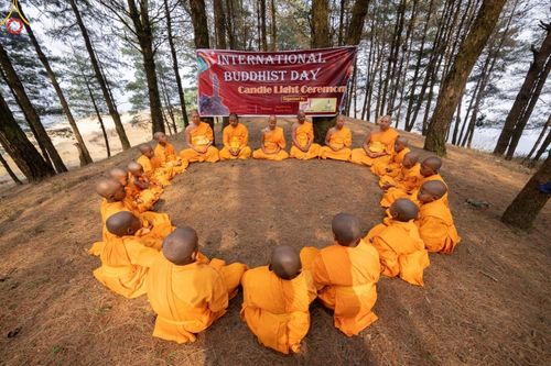 ภาพ No.80364:โครงการบรรพชาสามเณรภาคฤดูร้อน 100 รูป   ณ วัดมาศคันธะพุทธวิหาร เมืองลลิตปูร ประเทศเนปาล   ระหว่างวันที่ 5-15 เมษายน พ.ศ. 2566