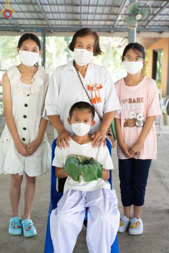 ภาพ No.79300:พิธีตัดปอยผม พิธีขอขมา มอบบาตร-ผ้าไตรนาคธรรมทายาท ในโครงการบรรพชาฟื้นฟูพระพุทธศาสนาทั่วไทย ณ ศูนย์อบรมเยาวชนนครปฐม วันเสาร์ที่ 1 เมษายน พ.ศ.2566