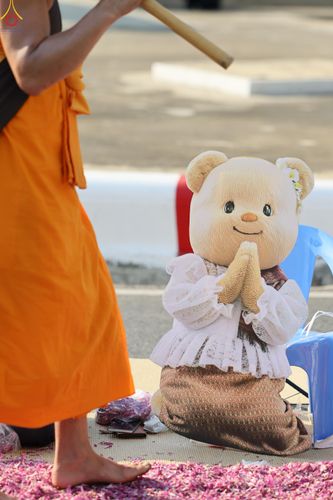 ภาพ No.306015:วันที่ 25 มกราคม พ.ศ. 2569 พิธีต้อนรับพระธรรมยาตรา วัดพระธรรมกาย(ภาพชุดที่ 4) ในโครงการธรรมยาตรา กตัญญูบูชา มหาปูชนียาจารย์ พระมงคลเทพมุนี(สด จนฺทสโร) พระผู้ปราบมาร อนุสรณ์สถาน 7 แห่ง ปีที่ 14