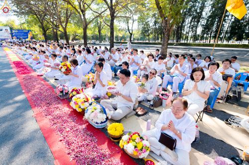 ภาพ No.279534:วันที่ 2 มกราคม พ.ศ.2569 พิธีต้อนรับพระธรรมยาตรา ครั้งที่ 1 ณ วัดพระธรรมกาย (วิหารหลวงปู่ - พระมหาธรรมกายเจดีย์)