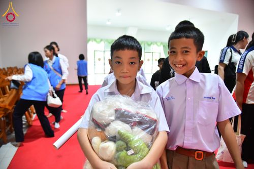 ภาพ No.298759:วันที่ 20 มกราคม พ.ศ. 2569 พิธีทอดผ้าป่าทำนุบำรุงศาสนสถาน ณ วัดไร่ขิง อ.สามพราน จ.นครปฐม ในโครงการธรรมยาตรา กตัญญูบูชา มหาปูชนียาจารย์ พระมงคลเทพมุนี(สด จนฺทสโร) พระผู้ปราบมาร อนุสรณ์สถาน 7 แห่ง ปีที่ 14