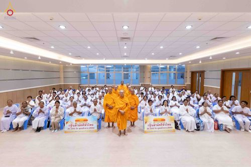 ภาพ No.344479:วันที่ 21-23 สิงหาคม พ.ศ. 2569 สัมมนารวมใจผู้นำบุญ บูชาธรรม 82 ปี หลวงพ่อธัมมชโย รุ่นที่ 1 กฐินสามัคคีทั่วไทย 30,000 วัด โครงการอุปสมบทบูชาธรรมมหาปูชนียาจารย์ 3,000 รูป  ณ ศูนย์ปฏิบัติธรรมเวิล์ดพีช วัลเล่ย์ จ.นครราชสีมา