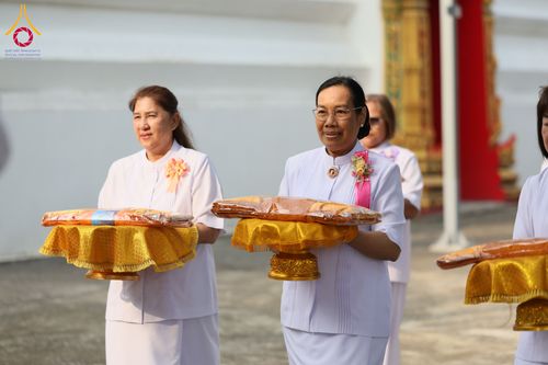 ภาพ No.300328:วันที่ 22 มกราคม พ.ศ. 2569 พิธีทอดผ้าป่าทำนุบำรุงศาสนสถาน ณ วัดรางกำหยาด ต.บางภาษี อ.บางเลน จ.นครปฐม ในโครงการธรรมยาตรา กตัญญูบูชา มหาปูชนียาจารย์ พระมงคลเทพมุนี(สด จนฺทสโร) พระผู้ปราบมาร อนุสรณ์สถาน 7 แห่ง ปีที่ 14