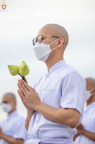 ภาพ No.82631:พิธีเวียนประทักษิณ, พิธีวันทาเจดีย์ ณ มหาธรรมกายเจดีย์  พิธีบรรพชาหมู่พระพี่เลี้ยงเข้าพรรษา, ธรรมทายาทอุดมศึกษา รุ่นที่ 50(ภาคฤดูฝน) และธรรมทายาทพุทธศาสตร์สากล รุ่นที่ 7 (ภาคฤดูฝน) วันเสาร์ที่ 17 มิถุนายน พ.ศ. 2566 ณ  โบสถ์พระไตรปิฎก วัดพระธรรมกาย จ.ปทุม