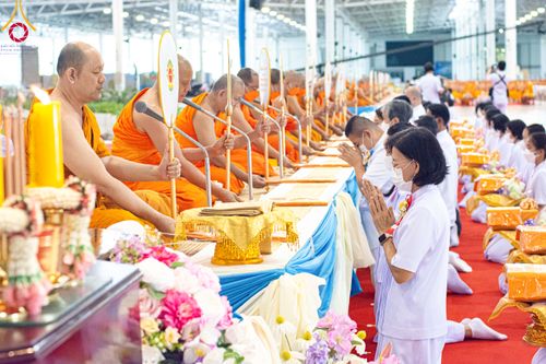 ภาพ No.87938:พิธีรำลึกนักสร้างบารมี ในวันมหารำลึกครั้งที่ 33 วันเสาร์ที่ 16 กันยายน พ.ศ. 2566 ณ หน้ารัตนบัลลังก์ สภาธรรมกายสากล วัดพระธรรมกาย