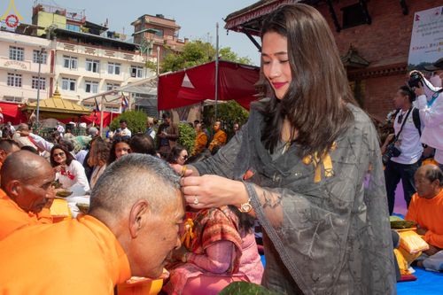 ภาพ No.77583:พิธีตัดปอยผมและปลงผมนาคธรรมทายาท ในโครงการบรรพชาสามเณรหมู่ ประเทศเนปาล วันที่ 11 มีนาคม พ.ศ.2566