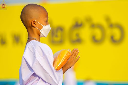 ภาพ No.79701:พิธีเวียนประทักษิณ ณ พระมหาธรรมกายเจดีย์ และพิธีวันทาเจดีย์ ในโครงการบรรพชาสามเณรฟื้นฟูพระพุทธศาสนาทั่วไทย วันเสาร์ที่ 8 เมษายน พ.ศ.2566