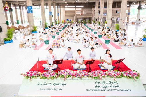 ภาพ No.342890:วันอาทิตย์ที่ 9 สิงหาคม พ.ศ.2569 พิธีตักบาตรฉลองพระใหม่ โครงการบรรพชาและอุปสมบทหมู่ รุ่นเข้าพรรษา ณ มหารัตนวิหาคด คอร์ 26 วัดพระธรรมกาย