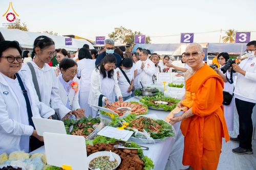 ภาพ No.290841:วันที่ 9 มกราคม พ.ศ. 2569 พิธีถวายภัตตาหารเป็นสังฆทาน แด่พระธรรมยาตรา ณ อนุสรณ์สถานคลองบางนางแท่น อ.สามพราน จ.นครปฐม ในโครงการธรรมยาตรา กตัญญูบูชา มหาปูชนียาจารย์ พระมงคลเทพมุนี(สด จนฺทสโร) พระผู้ปราบมาร อนุสรณ์สถาน 7 แห่ง ปีที่ 14