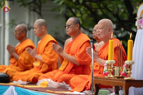 ภาพ No.351496:วันที่ 22 กันยายน พ.ศ. 2569  พิธีตักบาตรสามเณรธรรมทายาท โครงการบรรพชาพัฒนาคุณธรรม จริยธรรม  สำหรับนักเรียนนายสิบตำรวจ (นสต.) รุ่นที่ 16 ศูนย์ฝึกอบรมตำรวจภูธรภาค 1  ณ วัดพระพุทธบาทราชวรมหาวิหาร