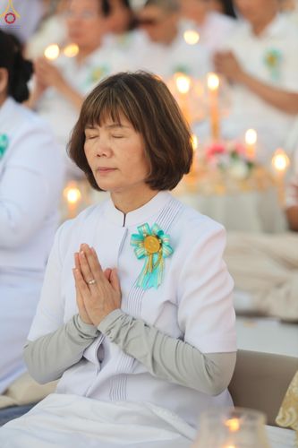 ภาพ No.302206:วันที่ 23 มกราคม พ.ศ. 2569 พิธีจุดประทีปธรรมถวายเป็นพุทธบูชา (ภาพชุดที่ 2) และบูชาธรรมมหาปูชนียาจารย์  ณ อนุสรณ์สถานลำดับที่ 5 สถานที่เผยแผ่วิชชาธรรมกายครั้งแรก อนุสรณ์สถานบางปลา วัดบางปลา อำเภอบางเลน จังหวัดนครปฐม ในโครงการธรรมยาตรา กตัญญูบูชา มหาปูชนีย