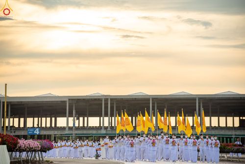 ภาพ No.84074:พิธีเวียนประทักษิณ พิธีวันทาเจดีย์ พิธีขอขมา และมอบผ้าไตร  ในโครงการบรรพชาอุปสมบทหมู่ธรรมทายาทรุ่นเข้าพรรษา และโครงการบรรพชาสามเณรโรงเรียนนานาชาติ รุ่นที่12 ในวันเสาร์ที่ 22 กรกฎาคม พ.ศ. 2566