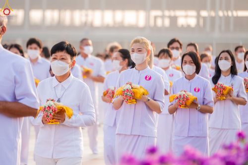 ภาพ No.79729:พิธีเวียนประทักษิณ ณ พระมหาธรรมกายเจดีย์ และพิธีวันทาเจดีย์ ในโครงการบรรพชาสามเณรฟื้นฟูพระพุทธศาสนาทั่วไทย วันเสาร์ที่ 8 เมษายน พ.ศ.2566