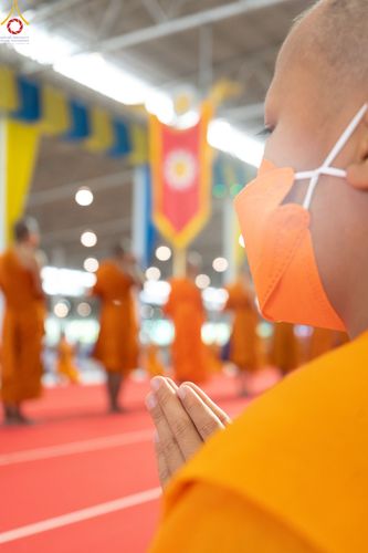 ภาพ No.85203:พิธีมุทิตาสักการะพระภิกษุ ผู้สอบได้เปรียญธรรม ๙ ประโยคระดับโลก, พิธีมอบโล่เกียรติยศและทุนการศึกษา สำนักเรียนบาลีดีเด่นทั่วประเทศ ในวันสมาธิโลก อาทิตย์ที่ 6 สิงหาคม พ.ศ. 2566 ณ สภาธรรมกายสากล วัดพระธรรมกาย