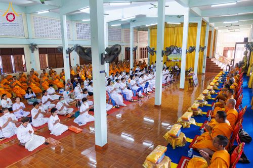 ภาพ No.296406:วันที่ 16 มกราคม พ.ศ. 2569 พิธีทอดผ้าป่าทำนุบำรุงศาสนสถาน ณ วัดโพธิ์เอน ต.บางขุนกอง อ.บางกรวย จ.นนทบุรี อนุสรณ์สถานลำดับที่ 4 สถานที่เกิดด้วยกายธรรม ในโครงการธรรมยาตรา กตัญญูบูชา มหาปูชนียาจารย์ พระมงคลเทพมุนี(สด จนฺทสโร) พระผู้ปราบมาร อนุสรณ์สถาน 7 แห่ง