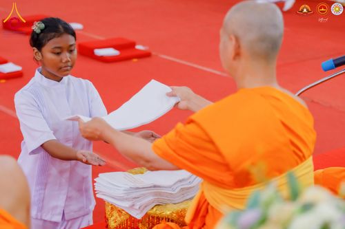 ภาพ No.284554:วันพุธที่ 17  ธันวาคม พ.ศ.2568  พิธีบวชอุบาสิกาแก้ว อินโดนีเซีย ณ ประเทศอินโดนีเซีย