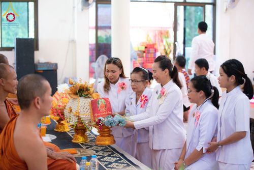 ภาพ No.174587:พิธีทอดกฐิน ณ วัดเวฬุวนาราม กาฬสินธุ์ ในโครงการกฐินสามัคคีทั่วไทย 30,000 วัด บูชาธรรม 80 ปี หลวงพ่อธัมมชโย โดยคณะศิษยานุศิษย์วัดพระธรรมกาย วันที่ 30 ตุลาคม พ.ศ. 2567