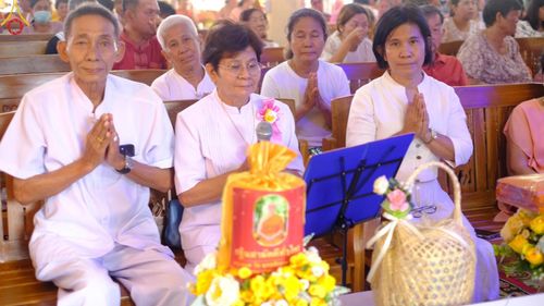 ภาพ No.168524:พิธีทอดกฐิน ณ วัดไม้ตราสมาชิการาม อ.บางไทร จ.พระนครศรีอยุธยา ในโครงการกฐินสามัคคีทั่วไทย 30,000 วัด บูชาธรรม 80 ปี หลวงพ่อธัมมชโย โดยคณะศิษยานุศิษย์วัดพระธรรมกาย วันที่ 20 ตุลาคม พ.ศ. 2567