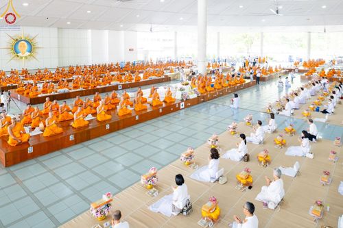 ภาพ No.186834:พิธีถวายภัตตาหารเมนูสวรรค์ "เพื่อการบรรลุธรรม" วันเสาร์ที่ 28 ธันวาคม พ.ศ.2567 ณ หอฉันคุณยายอาจารย์ฯ วัดพระธรรมกาย