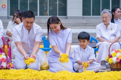 ภาพ No.120280:พิธีต้อนรับพระธรรมยาตรา ในโครงการธรรมยาตรา กตัญญูบูชา มหาปูชนียาจารย์ พระมงคลเทพมุนี(สด จนฺทสโร) พระผู้ปราบมาร อนุสรณ์สถาน 7 แห่ง ปีที่ 12 วันที่ 28 มกราคม พ.ศ. 2567 ณ วัดพระธรรมกาย จ.ปทุมธานี (ชุดที่ 2)