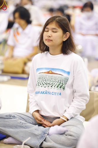 ภาพ No.123702:พิธีถวายโคมมาฆประทีป น้อมถวายเป็นพุทธบูชา แด่คณะพระภิกษุ สามเณร  ณ วัดพระธรรมกาย จ.ปทุมธานี วันเสาร์ที่ 17 กุมภาพันธ์ พ.ศ. 2567