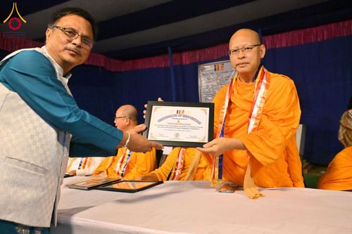 ภาพ No.179384:พิธีทอดกฐินสมทบ ณ วัดสันตินิเกตัน (Santiniketan Temple) เมืองกัลกัตตา ประเทศอินเดีย วันที่ 9 พฤศจิกายน พ.ศ. 2567 เพื่อสร้างโรงพยาบาลสำหรับชุมชน Santiniketan Ambedga Buddhist welfare mission