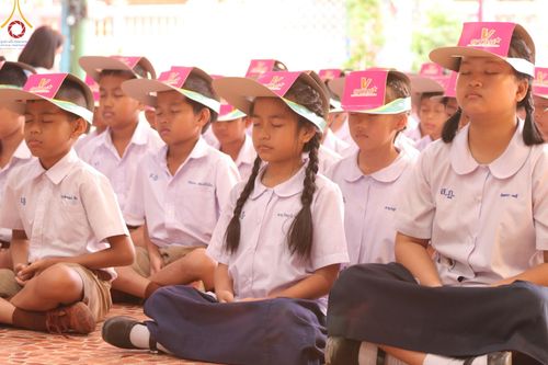 ภาพ No.203482:พิธีทอดผ้าป่าทำนุบำรุงศาสนสถาน ณ วัดตะเคียน ตำบลบางคูเวียง อำเภอบางกรวย จังหวัดนนทบุรี ในโครงการธรรมยาตรา กตัญญูบูชา มหาปูชนียาจารย์ พระมงคลเทพมุนี(สด จนฺทสโร) พระผู้ปราบมาร อนุสรณ์สถาน 7 แห่ง ปีที่ 13 วันที่ 29 มกราคม พ.ศ. 2568