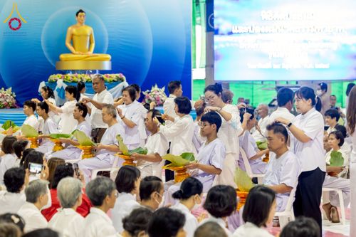 ภาพ No.230686:วันที่ 29 มิถุนายน พ.ศ.2568 พิธีตัดปอยผมและปลงผมนาคธรรมทายาท โครงการบรรพชาอุปสมบทหมู่ รุ่นเข้าพรรษา ณ วิหารคด วัดพระธรรมกาย