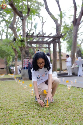 ภาพ No.155933:การเตรียมงานกิจกรรม light of peace จุดประทีปรวมใจเพื่อสันติภาพโลก ณ พิพิธภัณฑ์ Arma เกาะบาหลี สาธารณรัฐอินโดนีเซีย วันเสาร์ที่ 21 กันยายน พ.ศ. 2567 วันสันติภาพโลก