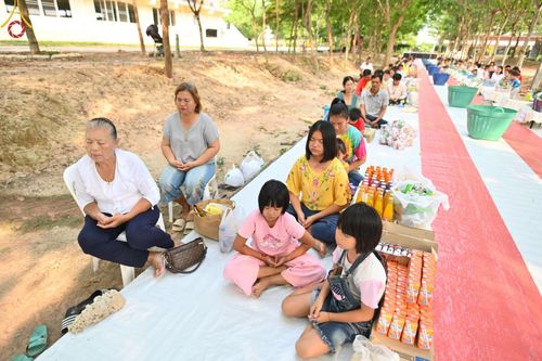ภาพ No.62824:พิธีตักบาตรฉลองสามเณรใหม่ ในโครงการบรรพชาสามเณร ฟื้นฟูพระพุทธศาสนาทั่วไทย ณ ศูนย์ปฏิบัติธรรมพนมสารคาม(เพชรตะวัน) จ.ฉะเชิงเทรา วันที่ 12 เมษายน พ.ศ. 2567