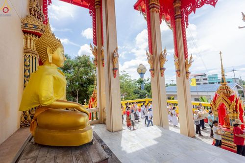 ภาพ No.250936:วันพุธที่ 8 ตุลาคม พ.ศ. 2568 พิธีทอดกฐินสามัคคีทั่วไทย 30,000 วัด โดยคณะศิษยานุศิษย์ บูชาธรรม 81 ปี หลวงพ่อธัมมชโย ณ วัดคลองตันราษฎร์บำรุง อ. บ้านแพ้ว จ. สมุทรสาคร