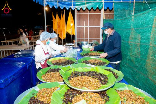 ภาพ No.118835:พิธีถวายภัตตาหารเป็นสังฆทาน แด่คณะพระธรรมยาตรา ปีที่ 12 วันที่ 26 มกราคม พ.ศ. 2567 ณ อนุสรณ์สถานบางปลา จ.นครปฐม