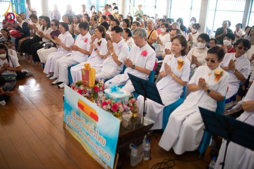 ภาพ No.178362:พิธีทอดกฐิน ณ วัดสระบัว แขวงรองเมือง เขตปทุมวัน กรุงเทพฯ ในโครงการทอดกฐินสามัคคีทั่วไทย 30,000 วัด บูชาธรรม 80 ปี หลวงพ่อธัมมชโย โดยคณะศิษยานุศิษย์วัดพระธรรมกาย วันที่ 10 พฤศจิกายน พ.ศ. 2567