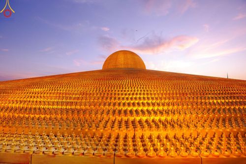 ภาพ No.187710:พิธีตักบาตรฉลองพระใหม่ ต้อนรับพุทธศักราช 2568 ณ ลานธรรมพระมหาธรรมกายเจดีย์ วัดพระธรรมกาย จ.ปทุมธานี วันที่ 1 มกราคม พ.ศ. 2568