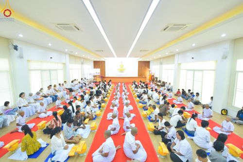 ภาพ No.133317:พิธีบรรพชาสามเณร ในโครงการบรรพชาสามเณร ฟื้นฟูพระพุทธศาสนาทั่วไทย ณ ศูนย์ปฏิบัติธรรมจันทบุรี วันพุธที่ 3 เมษายน พ.ศ. 2567