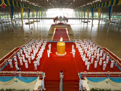 ภาพ No.88034:พิธีจุดเทียนใจ ไฟนิรันดร์ อนันตชัย วันอาทิตย์ที่ 17 กันยายน พ.ศ. 2566 ณ สภาธรรมกายสากล วัดพระธรรมกาย