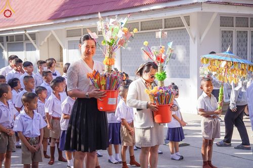 ภาพ No.195169:พิธีทอดผ้าป่าทำนุบำรุงศาสนสถาน ณ วัดพรสวรรค์ ต.หนองบ่อ อ.สองพี่น้อง จ.สุพรรณบุรี ในโครงการธรรมยาตรา กตัญญูบูชา มหาปูชนียาจารย์ พระมงคลเทพมุนี(สด จนฺทสโร) พระผู้ปราบมาร อนุสรณ์สถาน 7 แห่ง ปีที่ 13 วันที่ 13 มกราคม พ.ศ. 2568