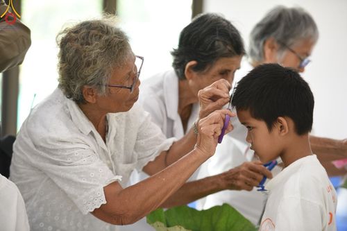 ภาพ No.133365:พิธีตัดปอยผม ธรรมทายาท โครงการบรรพชาสามเณร ฟื้นฟูพระพุทธศาสนาทั่วไทย  ณ ศูนย์ปฏิบัติธรรมจังหวัดสระบุรี อ.พระพุทธบาท จ.สระบุรี  วันที่ 2 เมษายน พ.ศ. 2567