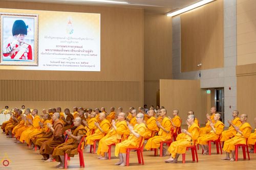 ภาพ No.234887:พิธีเจริญพระพุทธมนต์ ปฎิบัติธรรมเจริญสมาธิภาวนา และพิธีทำบุญตักบาตร เพื่อถวายเป็นพระราชกุศลแด่พระบาทสมเด็จพระวชิรเกล้าเจ้าอยู่หัว เนื่องในโอกาสวันเฉลิมพระชนมพรรษา 28 กรกฎาคม พ.ศ. 2568 ณ ห้องแก้วสารพัดนึก 2 วัดพระธรรมกาย อ.คลองหลวง จ.ปทุมธานี