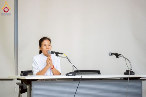 ภาพ No.223086:วันที่ 24 เมษายน พ.ศ. 2568 หลวงพ่อทัตตชีโวต้อนรับคณะเมียนมา อุบาสก อุบาสิกา 180 คน ณ อาคาร 100 ปี คุณยายมหารัตนอุบาสิกาจันทร์ ขนนกยูง วัดพระธรรมกาย