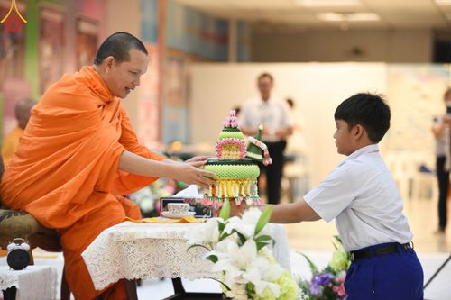 ภาพ No.102298:วันรวมพลังเด็กดี ผู้นำฟื้นฟูศีลธรรมโลก จังหวัดสระบุรี ณ ห้างทวีกิจคอมเพล็กซ์  อ.เมือง จ.สระบุรี วันพุธที่ 13 ธันวาคม พ.ศ. 2566