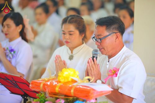 ภาพ No.169115:พิธีทอดกฐิน ณ วัดร่องขุน จ.เชียงราย ในโครงการกฐินสามัคคีทั่วไทย 30,000 วัด บูชาธรรม 80 ปี หลวงพ่อธัมมชโย โดยคณะศิษยานุศิษย์วัดพระธรรมกาย วันที่ 23 ตุลาคม พ.ศ. 2567